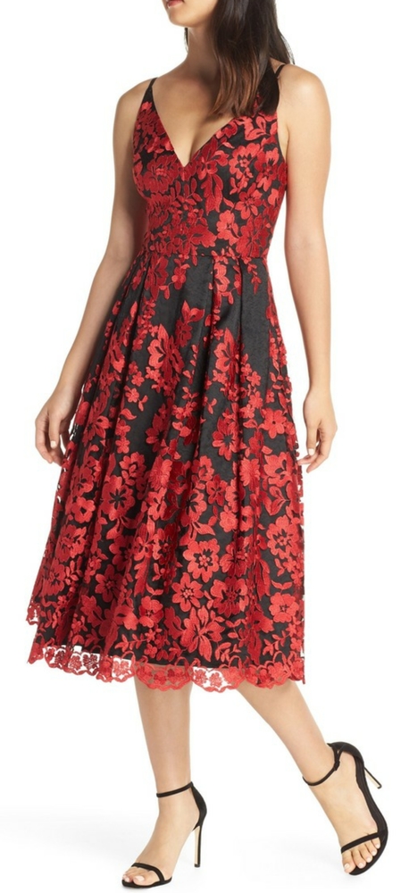 Lace Dress w/ Pockets!